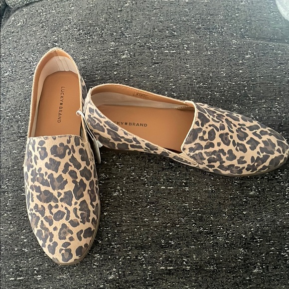 Lucky Brand Leopard Print Women's Shoes - Picture 2 of 4